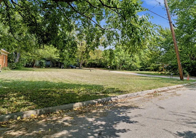 Photo 3 of Land for sale at 3815 Higgins Ave, Dallas, TX 75211 | MLS# 21350654 | Listing updated on 2026-08-07