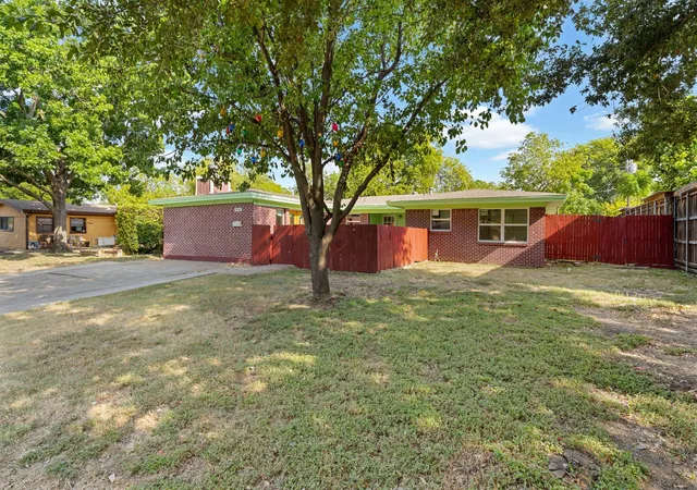 Photo 3 of Single family home for sale at 13545 Flagstone Ln, Dallas, TX 75240 | MLS# 21351806 | Listing updated on 2026-10-07