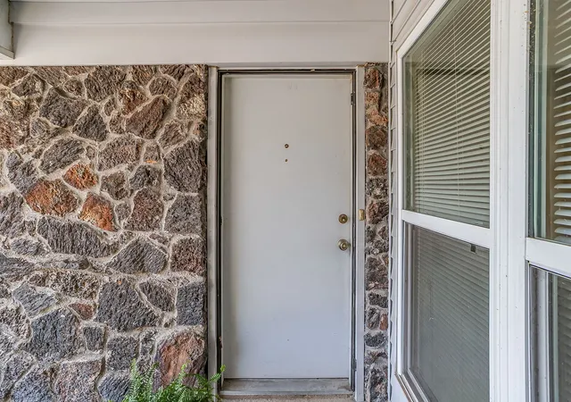 Photo 2 of Sale Pending at 2928 Laredo Dr, Fort Worth, TX 76116 | MLS# 21344621 | Listing updated on 2026-08-22