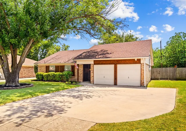 Photo 1 of Sale Pending at 1032 Kane St, Benbrook, TX 76126 | MLS# 21348616 | Listing updated on 2026-08-29