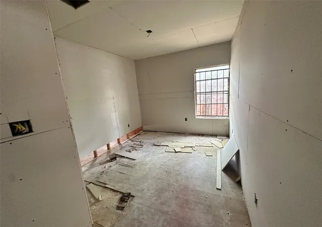 Photo 2 of House for sale at 722 W Boyce Ave #2, Fort Worth, TX 76115 | MLS# 21346168 | Listing updated on 2026-08-07