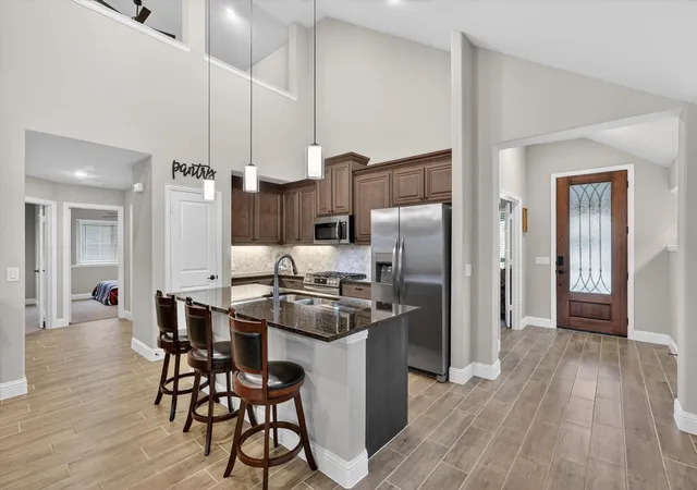 Photo 4 of Single family home for sale at 326 Atlas Cedar, Glenn Heights, TX 75154 | MLS# 21352770 | Listing updated on 2026-08-07