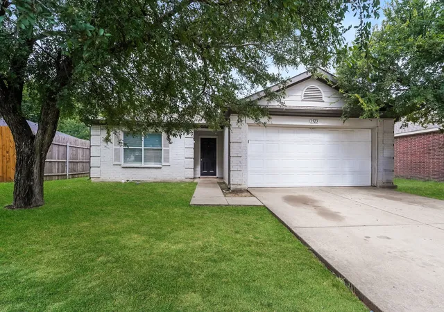 Photo 1 of Sale Pending at 1923 Nemechek Dr, Dallas, TX 75217 | MLS# 21352630 | Listing updated on 2026-09-21