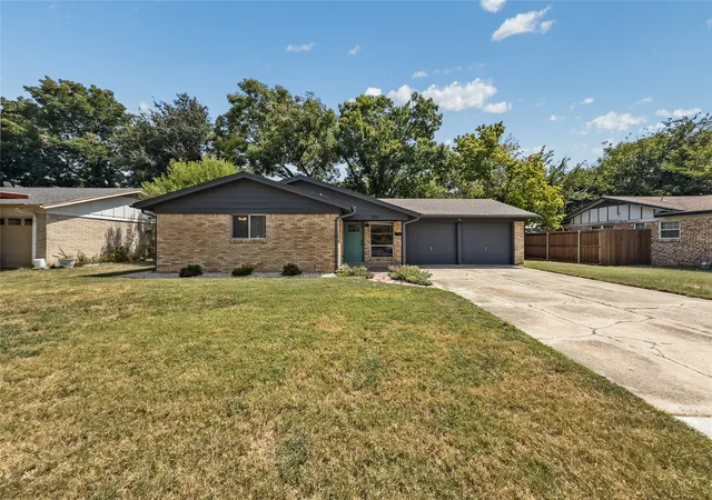 Photo 3 of Sale Pending at 703 Whitener Rd, Euless, TX 76040 | MLS# 21351540 | Listing updated on 2026-10-06
