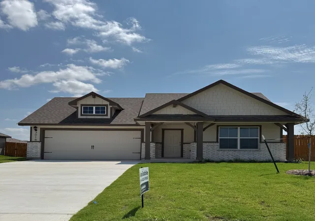 Photo 1 of Sale Pending at 3016 Cyprian Rd, Lorena, TX 76655 | MLS# 21352780 | Listing updated on 2026-09-01