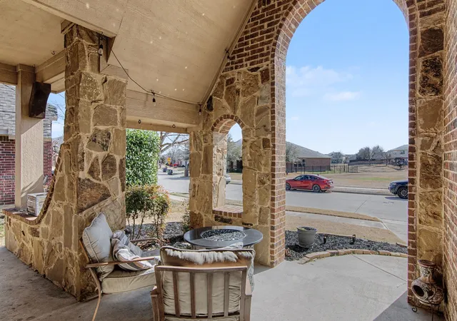Photo 3 of Single family home for sale at 5728 Brookside Dr, Argyle, TX 76226 | MLS# 21352678 | Listing updated on 2026-10-04