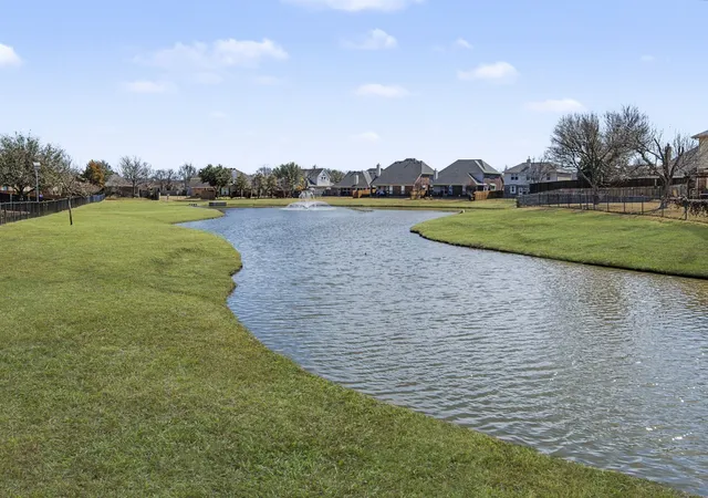 Photo 4 of Single family home for sale at 5728 Brookside Dr, Argyle, TX 76226 | MLS# 21352678 | Listing updated on 2026-10-04