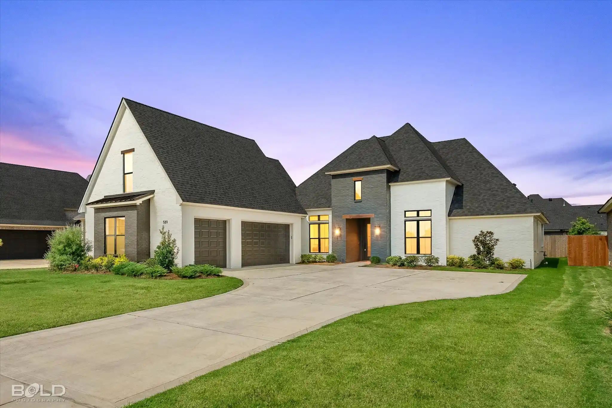 Photo 1 of Single family home for sale at 589 Corinth Cir, Bossier City, LA 71111 | MLS# 21352829 | Listing updated on 2026-10-18
