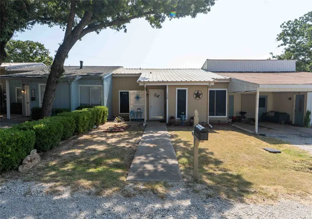 Photo 2 of Townhouse for sale at 1229 Elm Ct, Runaway Bay, TX 76426 | MLS# 21352875 | Listing updated on 2026-08-06