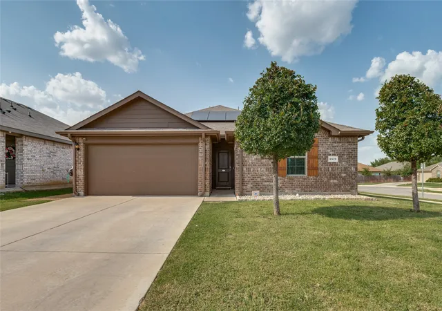 Photo 1 of Single family home for sale at 6929 Whisper Field, Fort Worth, TX 76120 | MLS# 21352749 | Listing updated on 2026-09-19