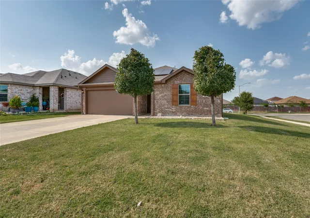Photo 2 of Single family home for sale at 6929 Whisper Field, Fort Worth, TX 76120 | MLS# 21352749 | Listing updated on 2026-09-19