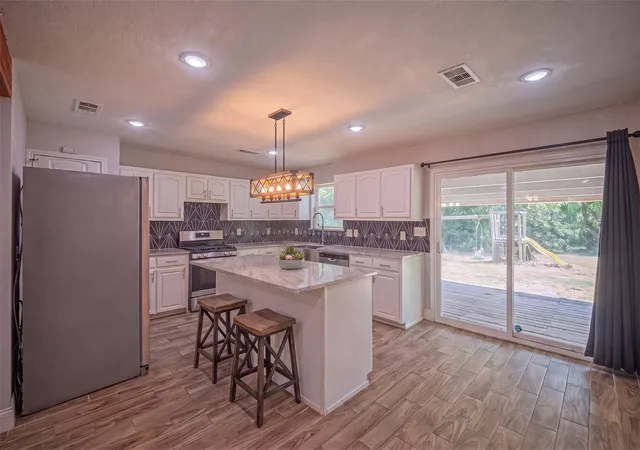 Photo 3 of Single family home for sale at 611 S Dallas St, Palmer, TX 75152 | MLS# 21351824 | Listing updated on 2026-09-18