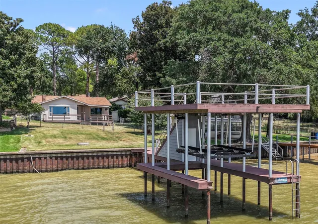 Photo 1 of Single family home for sale at 179 Autumn Wood Trl, Gun Barrel City, TX 75156 | MLS# 21346675 | Listing updated on 2026-08-13