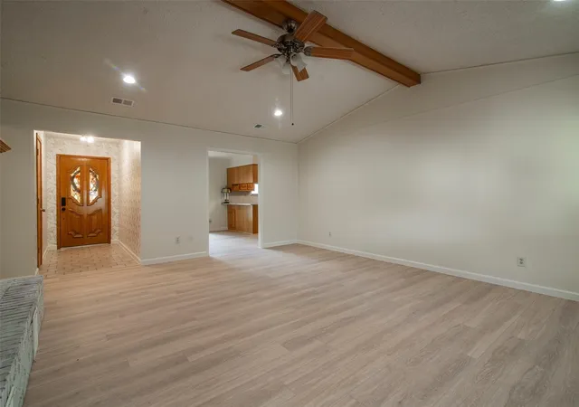 Photo 3 of Single family home for sale at 284 W San Antonio St, Van Alstyne, TX 75495 | MLS# 21352222 | Listing updated on 2026-08-07