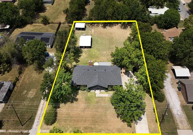 Photo 2 of Single family home for sale at 507 W South St, Whitesboro, TX 76273 | MLS# 21351711 | Listing updated on 2026-08-07