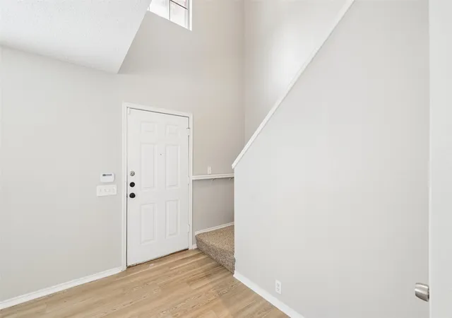 Photo 3 of Single family home for sale at 7020 Glenshire Dr, Arlington, TX 76002 | MLS# 21351553 | Listing updated on 2026-08-29