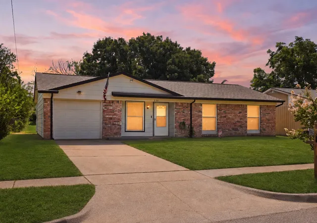 Photo 2 of Single family home for sale at 331 S 1st St, Wylie, TX 75098 | MLS# 21353131 | Listing updated on 2026-08-31