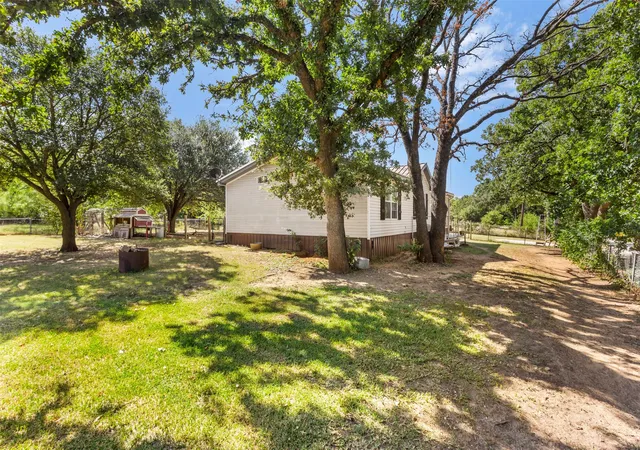 Photo 3 of Manufactured home for sale at 7821 Fm 3136, Alvarado, TX 76009 | MLS# 21332661 | Listing updated on 2026-09-22