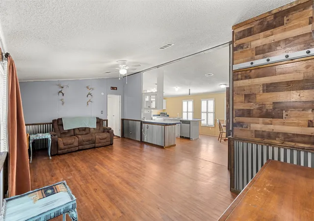 Photo 4 of Manufactured home for sale at 7821 Fm 3136, Alvarado, TX 76009 | MLS# 21332661 | Listing updated on 2026-09-22