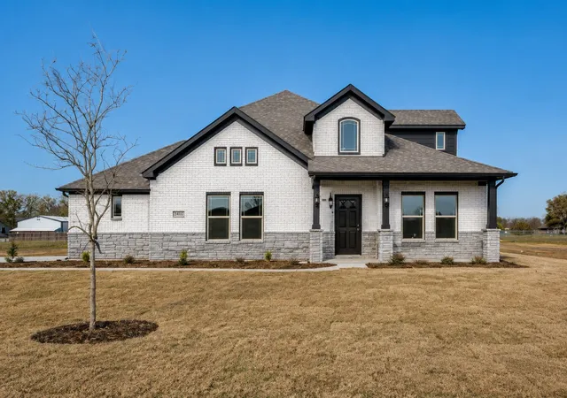Photo 2 of Single family home for sale at 347 Copper Branach Rd, Whitesboro, TX 76273 | MLS# 21353137 | Listing updated on 2026-09-17