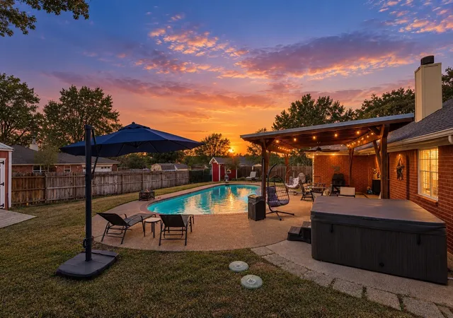 Photo 3 of Sale Pending at 1701 Oakmeadow Dr, Decatur, TX 76234 | MLS# 21353138 | Listing updated on 2026-09-29