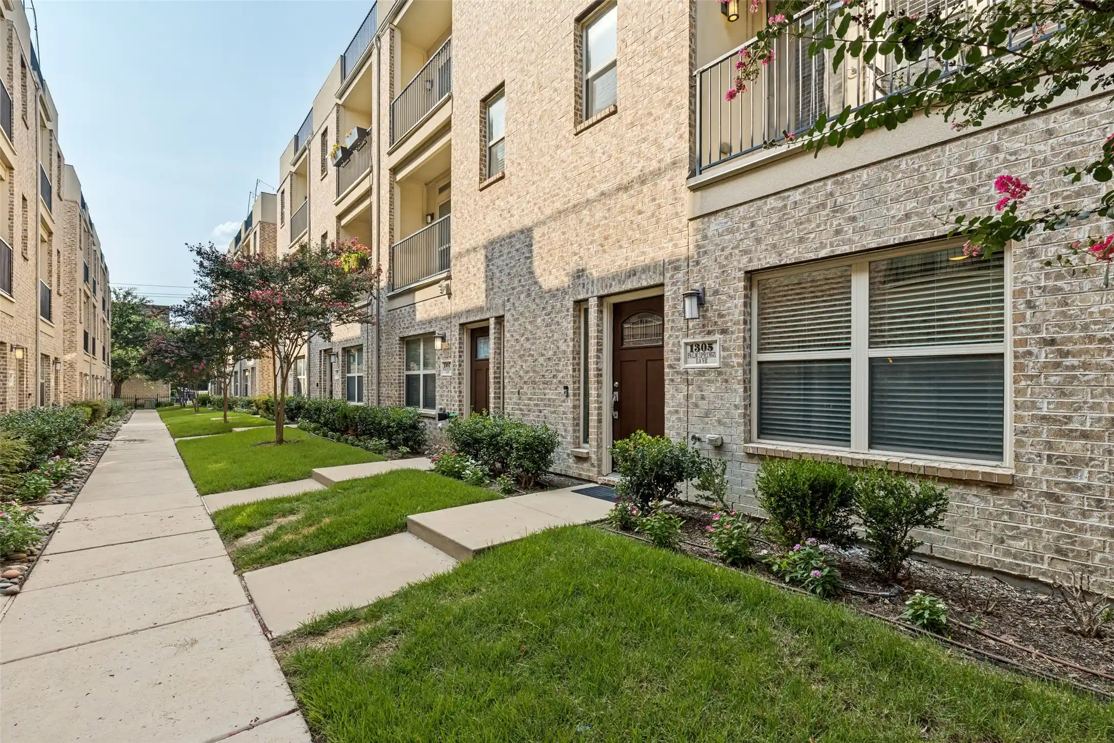 Photo 1 of Single family home for sale at 1305 Palm Springs Ln, Dallas, TX 75204 | MLS# 21353158 | Listing updated on 2026-10-08