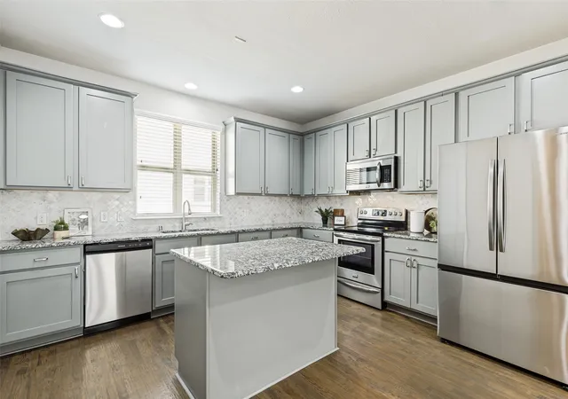 Photo 2 of Single family home for sale at 1305 Palm Springs Ln, Dallas, TX 75204 | MLS# 21353158 | Listing updated on 2026-09-23
