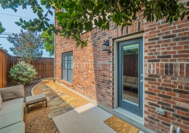 Photo 2 of Townhouse for sale at 6050 Portrush Dr, Fort Worth, TX 76116 | MLS# 21351660 | Listing updated on 2026-08-23