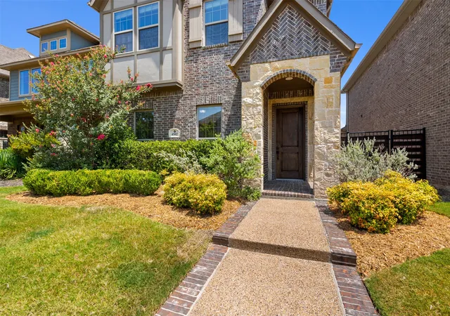 Photo 2 of Sale Pending at 4502 Spanish Indigo Ln, Arlington, TX 76005 | MLS# 21353187 | Listing updated on 2026-10-08