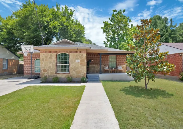 Photo 2 of Single family home for sale at 1102 Ash St, Irving, TX 75060 | MLS# 21352538 | Listing updated on 2026-08-31