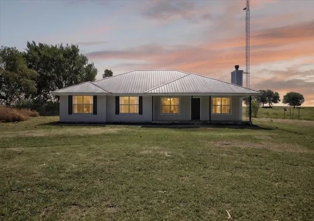 Photo 1 of Sale Pending at 187 Private Road 416, Itasca, TX 76055 | MLS# 21350681 | Listing updated on 2026-08-25