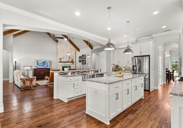 Photo 3 of Single family home for sale at 2971 American Sparrow Dr, Midlothian, TX 76065 | MLS# 21347787 | Listing updated on 2026-08-13