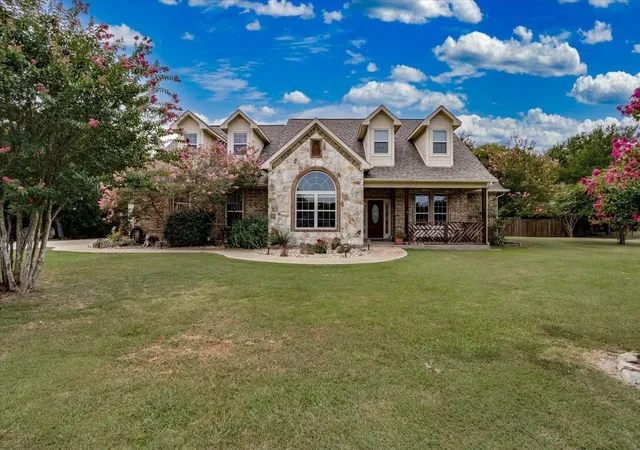 Photo 2 of Single family home for sale at 4012 Chelsea Wy, Caddo Mills, TX 75135 | MLS# 21351974 | Listing updated on 2026-08-07