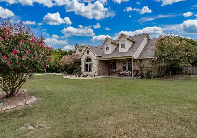 Photo 3 of Single family home for sale at 4012 Chelsea Wy, Caddo Mills, TX 75135 | MLS# 21351974 | Listing updated on 2026-08-07
