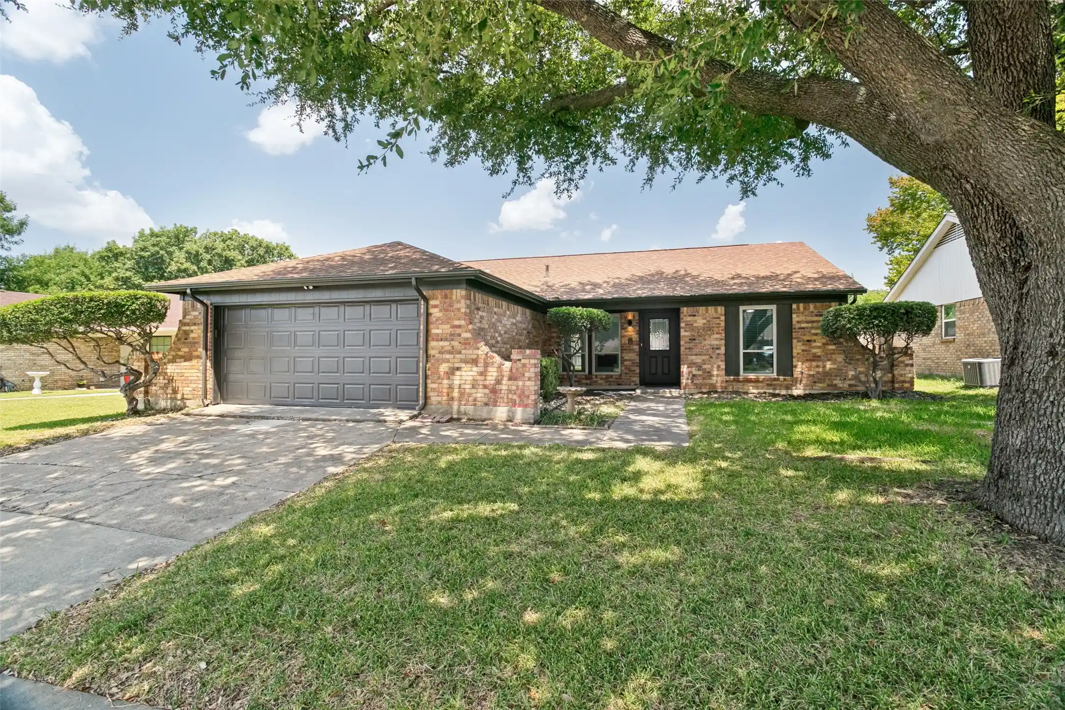 Photo 1 of Single family home for sale at 6833 N Park Dr, North Richland Hills, TX 76182 | MLS# 21353237 | Listing updated on 2026-10-23