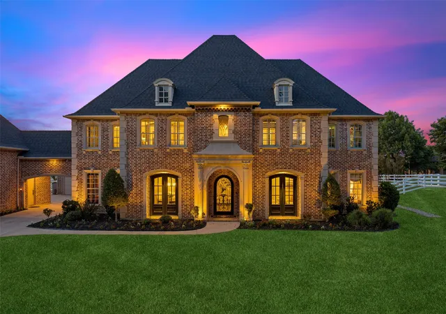 Photo 1 of Sale Pending at 963 Noble Champions Wy, Argyle, TX 76226 | MLS# 21351999 | Listing updated on 2026-09-28