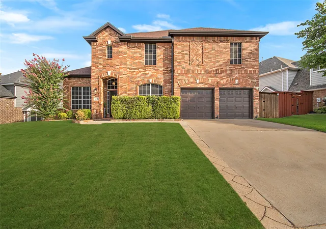 Photo 1 of Single family home for sale at 663 E Sandra Ln, Grand Prairie, TX 75052 | MLS# 21352853 | Listing updated on 2026-08-27