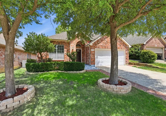 Photo 2 of Single family home for sale at 2725 Waterdance Dr, Little Elm, TX 75068 | MLS# 21353253 | Listing updated on 2026-08-07