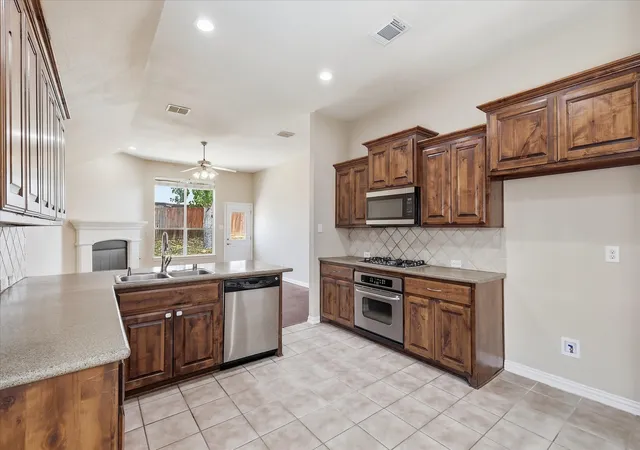 Photo 3 of Single family home for sale at 2725 Waterdance Dr, Little Elm, TX 75068 | MLS# 21353253 | Listing updated on 2026-08-07