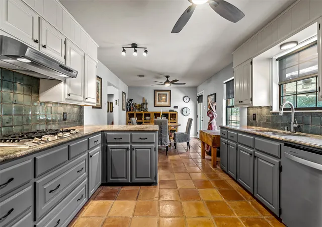 Photo 3 of Single family home for sale at 266 Childress Creek Dr, China Spring, TX 76633 | MLS# 21353243 | Listing updated on 2026-09-25