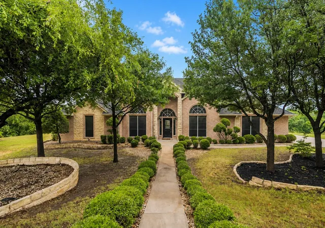 Photo 1 of Single family home for sale at 117 Danielle Dr, Hudson Oaks, TX 76087 | MLS# 21353270 | Listing updated on 2026-09-23