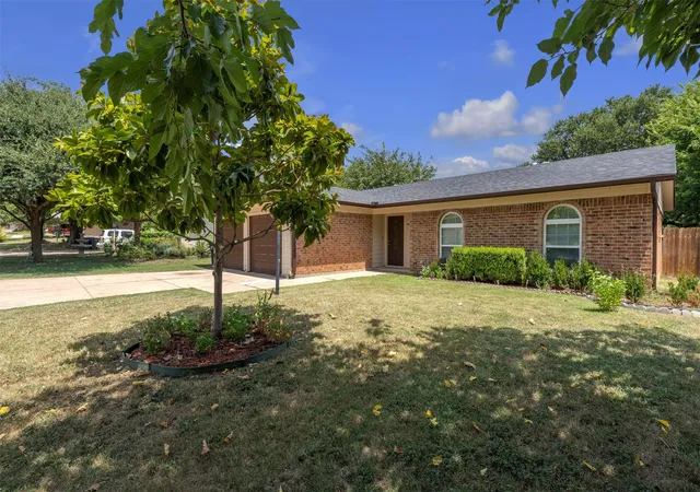 Photo 1 of Single family home for sale at 6617 Andora Ave, Fort Worth, TX 76133 | MLS# 21349666 | Listing updated on 2026-09-30