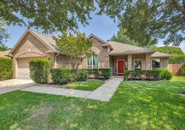Photo 3 of Single family home for sale at 2600 Stanford Dr, Flower Mound, TX 75022 | MLS# 21350896 | Listing updated on 2026-09-17