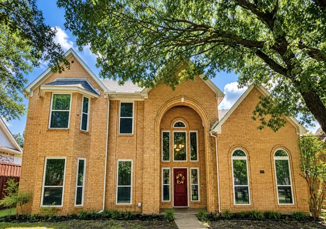 Photo 1 of Single family home for sale at 1720 Endicott Dr, Plano, TX 75025 | MLS# 21337955 | Listing updated on 2026-08-12