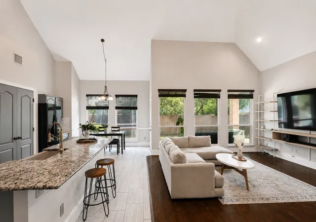 Photo 3 of Single family home for sale at 1720 Endicott Dr, Plano, TX 75025 | MLS# 21337955 | Listing updated on 2026-08-12