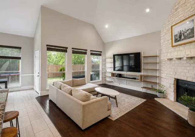 Photo 4 of Single family home for sale at 1720 Endicott Dr, Plano, TX 75025 | MLS# 21337955 | Listing updated on 2026-08-12
