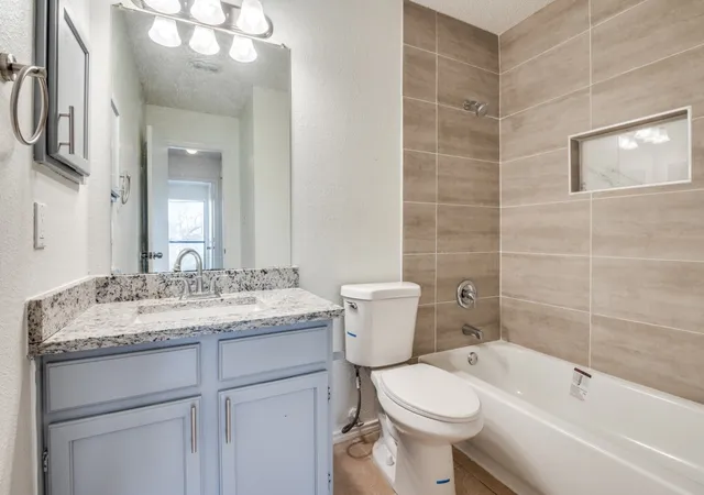 Photo 3 of Townhouse for sale at 917 Westover Dr, Lancaster, TX 75134 | MLS# 21353325 | Listing updated on 2026-08-07
