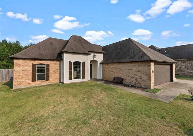 Photo 1 of Single family home for sale at 6905 Brighton Oak Cir, Keithville, LA 71047 | MLS# 21353333 | Listing updated on 2026-08-16