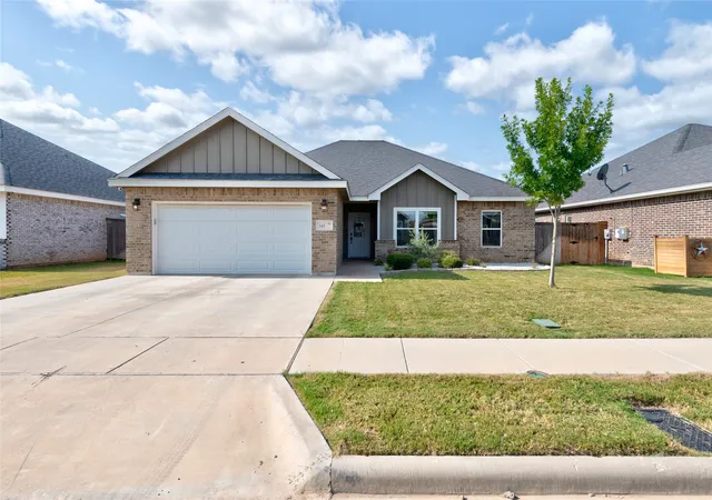 Photo 3 of Sale Pending at 343 Sweet Pea Path, Abilene, TX 79602 | MLS# 21349293 | Listing updated on 2026-08-30