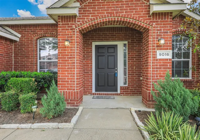 Photo 3 of Single family home for sale at 9016 Boone Dr, Mc Kinney, TX 75071 | MLS# 21350717 | Listing updated on 2026-08-13